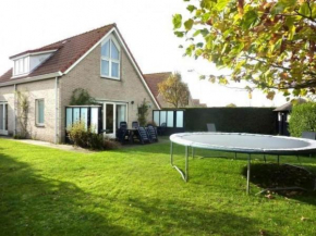 Inviting bungalow with garden